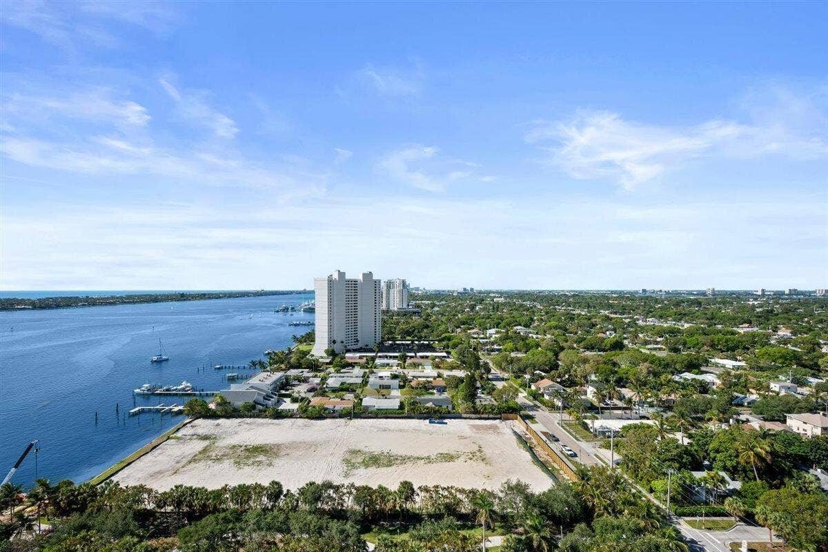 5600 N Flagler Drive, #2304, West Palm Beach, FL 33407 24-LUX_6951