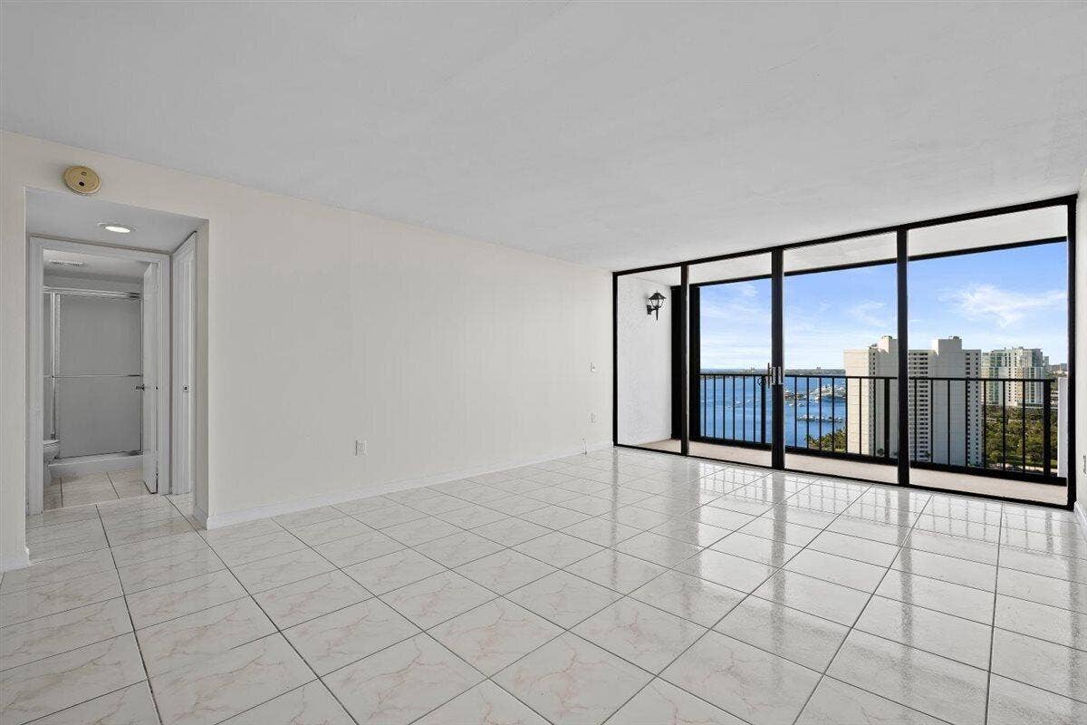 5600 N Flagler Drive, #2304, West Palm Beach, FL 33407 12-LUX_6839