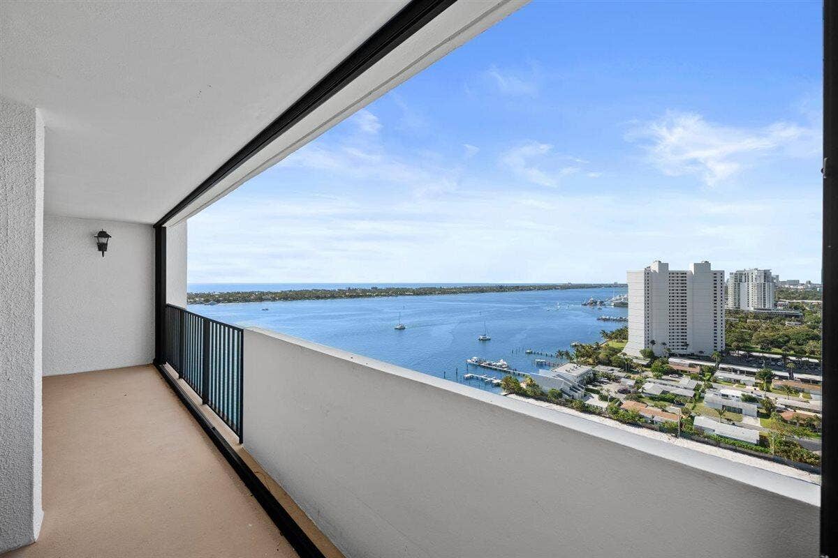 5600 N Flagler Drive, #2304, West Palm Beach, FL 33407 21-LUX_6939