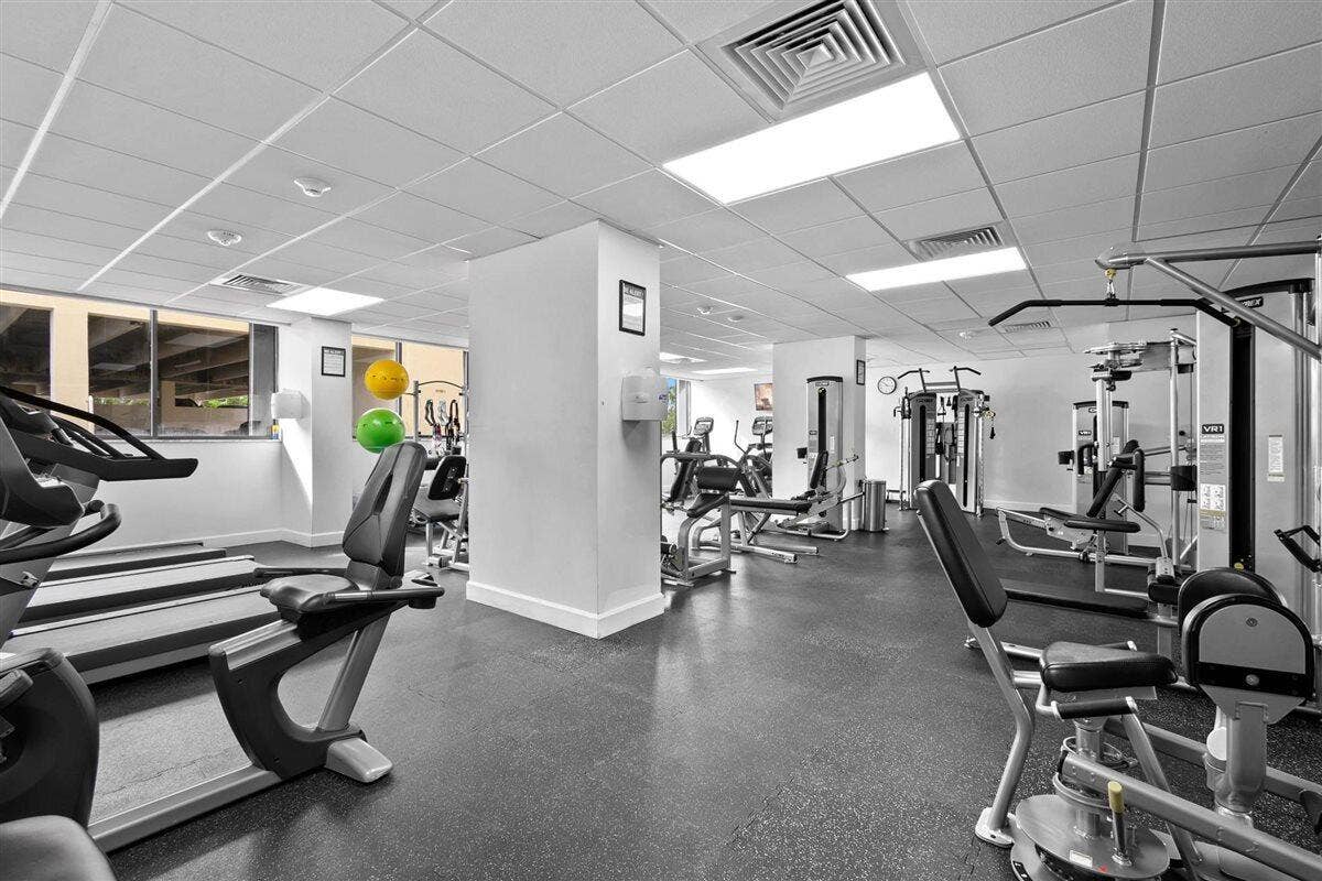 5600 N Flagler Drive, #2304, West Palm Beach, FL 33407 22-LUX3158