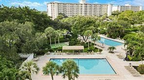 3503 Oaks Way, #303, Pompano Beach, FL 33069 303 29