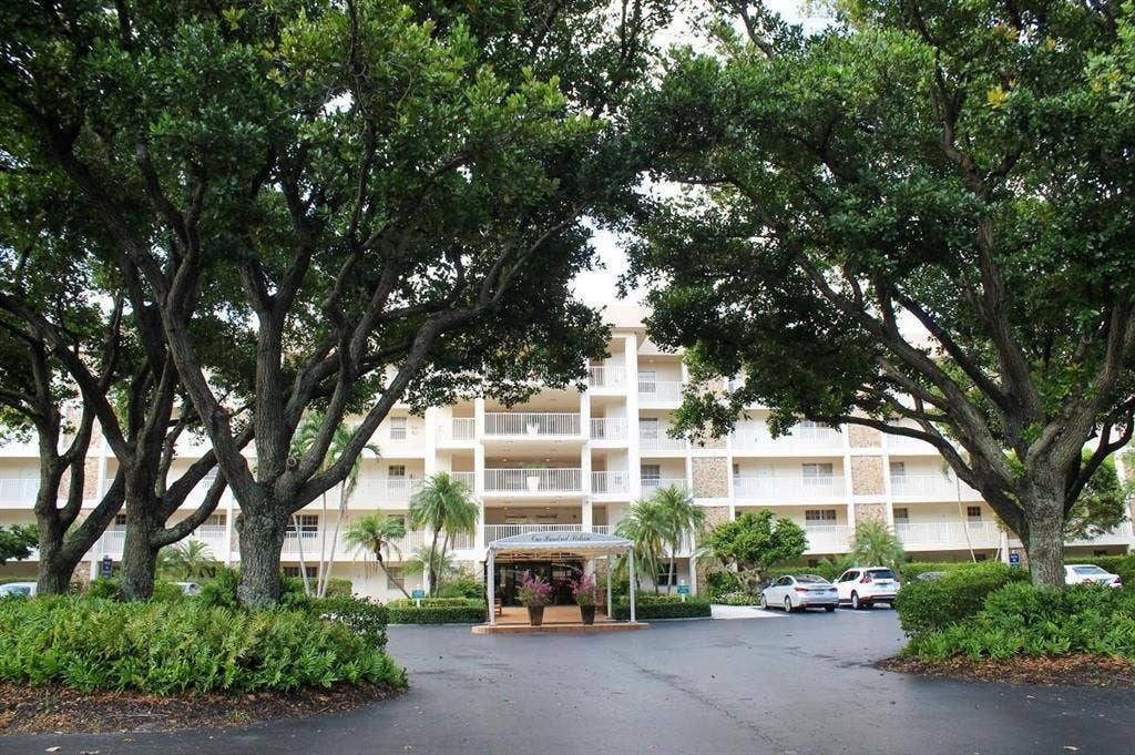 3503 Oaks Way, #303, Pompano Beach, FL 33069 palm aire 1 7