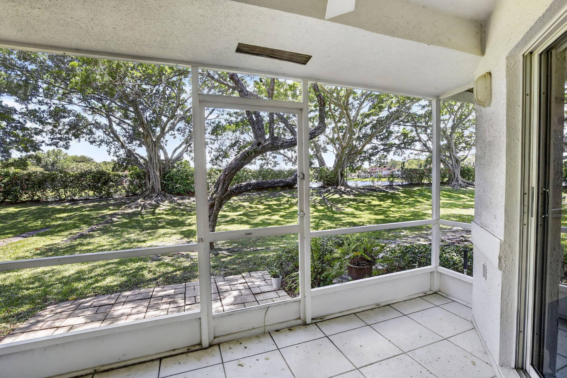9200 NW 9th Court, Plantation, FL 33324 32-web-or-mls-_A7A4165