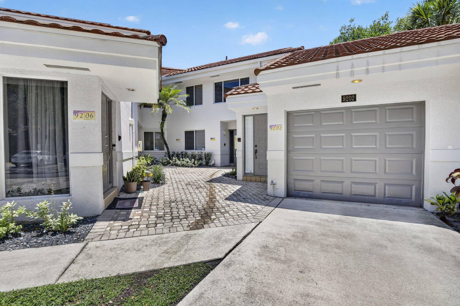 9200 NW 9th Court, Plantation, FL 33324 2-web-or-mls-_A7A4220