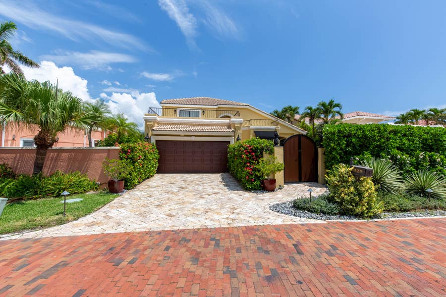 Property photo for 529 Pelican Way, Delray Beach, FL