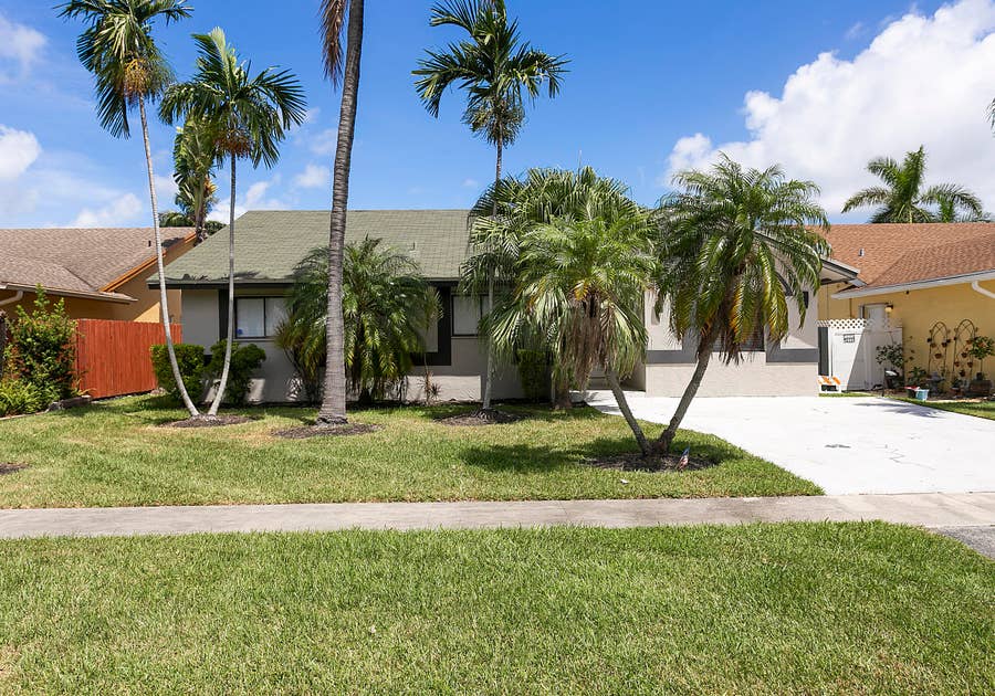 Property photo for 231 SE 8th Street, Dania Beach, FL