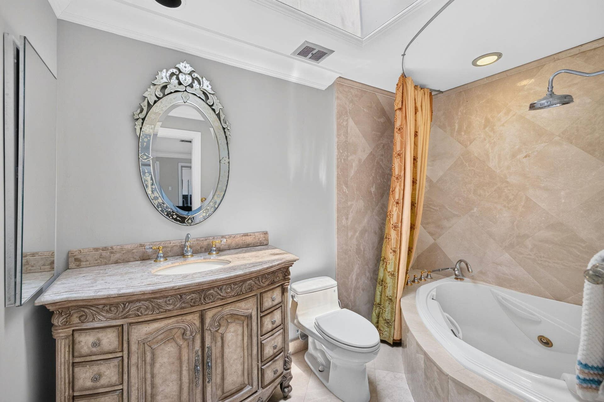 3110 NE 47th Street, Fort Lauderdale, FL 33308 047-Secondary-Bath-Tub-Shower