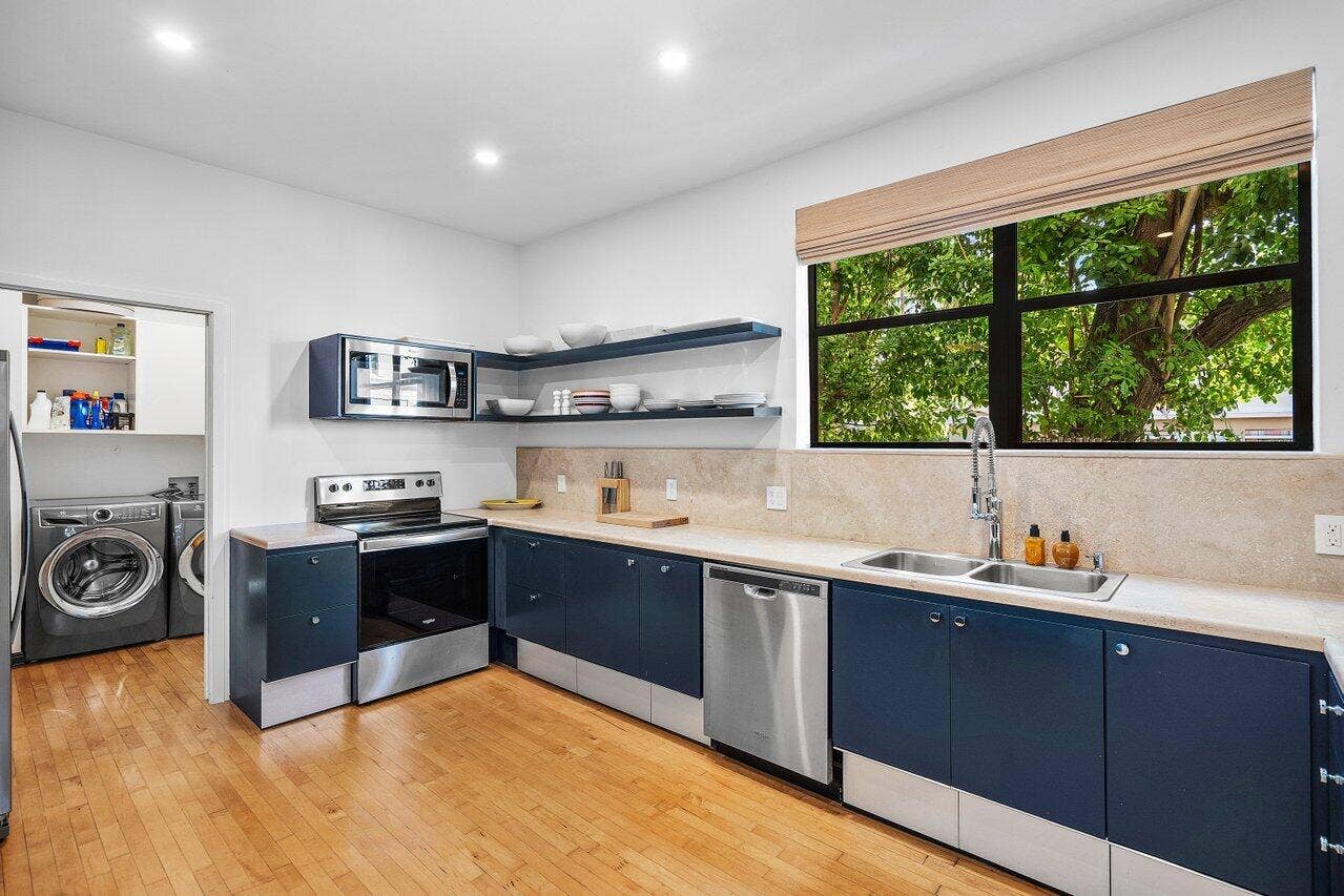 162 Peruvian Avenue, Palm Beach, FL 33480 012-162PeruvianAvenue-PalmBeach-FL-33480