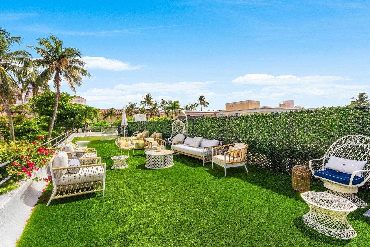 162 Peruvian Avenue, Palm Beach, FL 33480 027-162PeruvianAvenue-PalmBeach-FL-33480