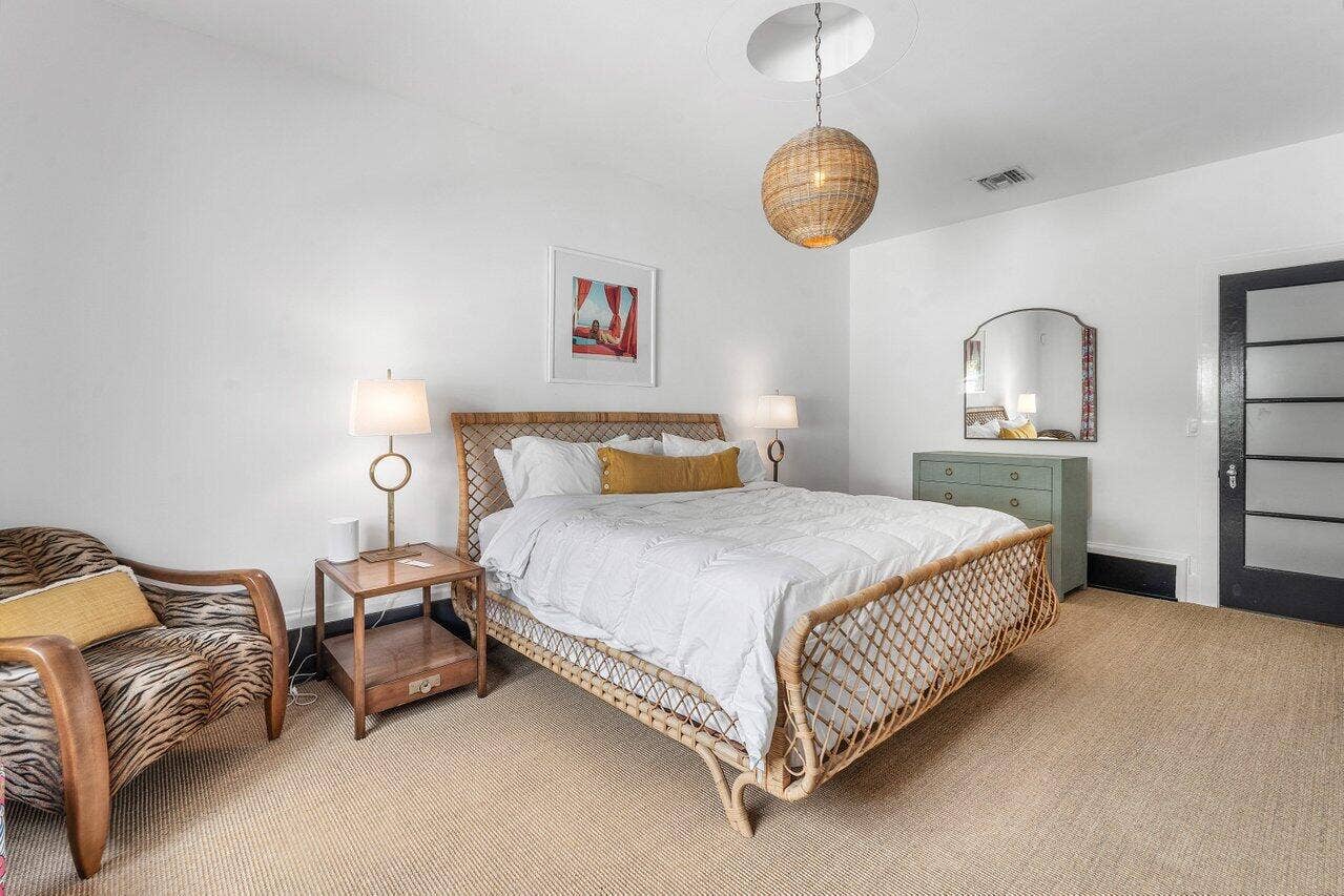 162 Peruvian Avenue, Palm Beach, FL 33480 019-162PeruvianAvenue-PalmBeach-FL-33480