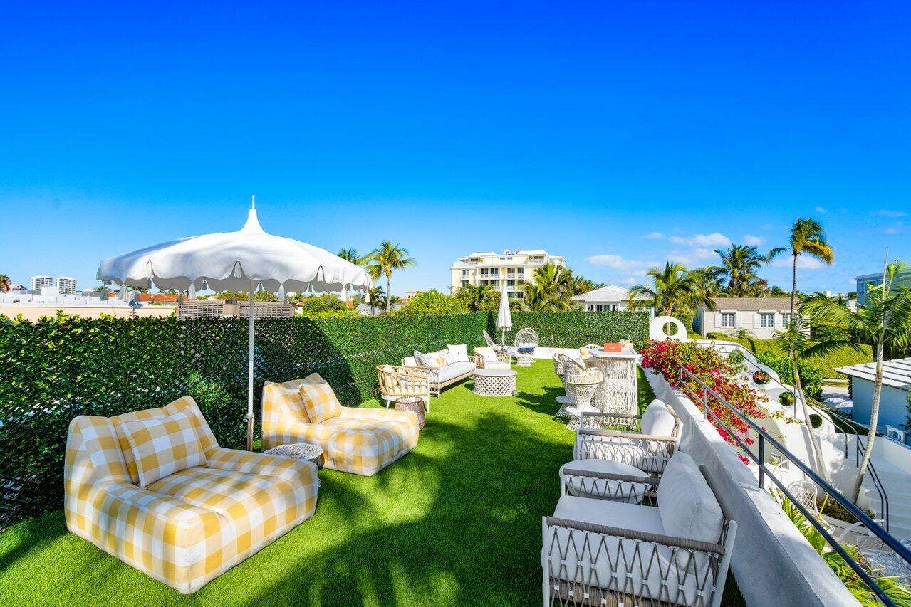 162 Peruvian Avenue, Palm Beach, FL 33480 042-162PeruvianAvenue-PalmBeach-FL-33480