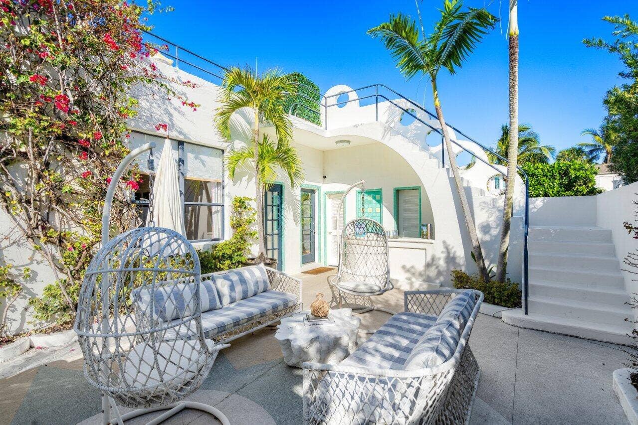 162 Peruvian Avenue, Palm Beach, FL 33480 032-162PeruvianAvenue-PalmBeach-FL-33480
