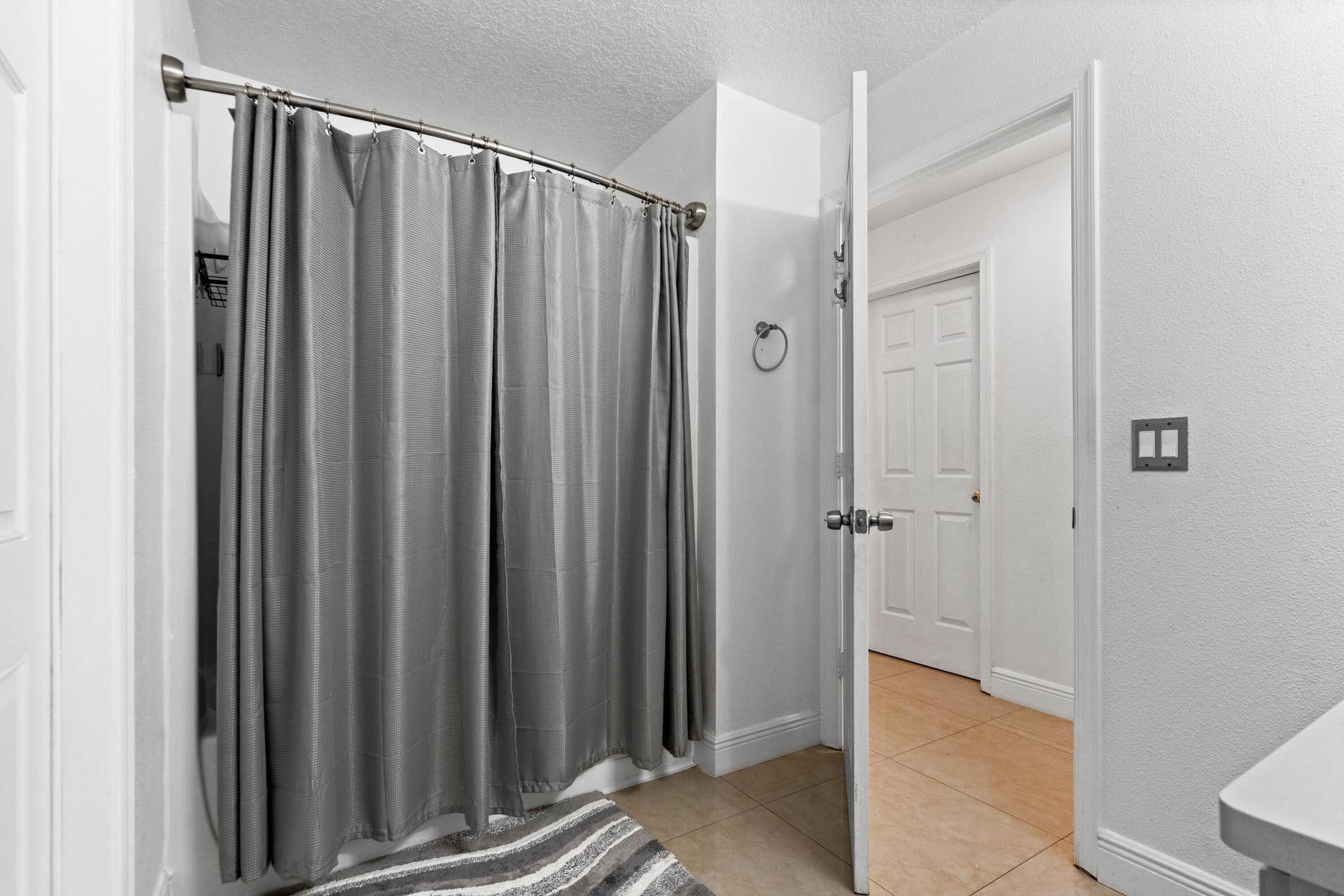 3041 SE Wake Road, Port St Lucie, FL 34984 DSC05530