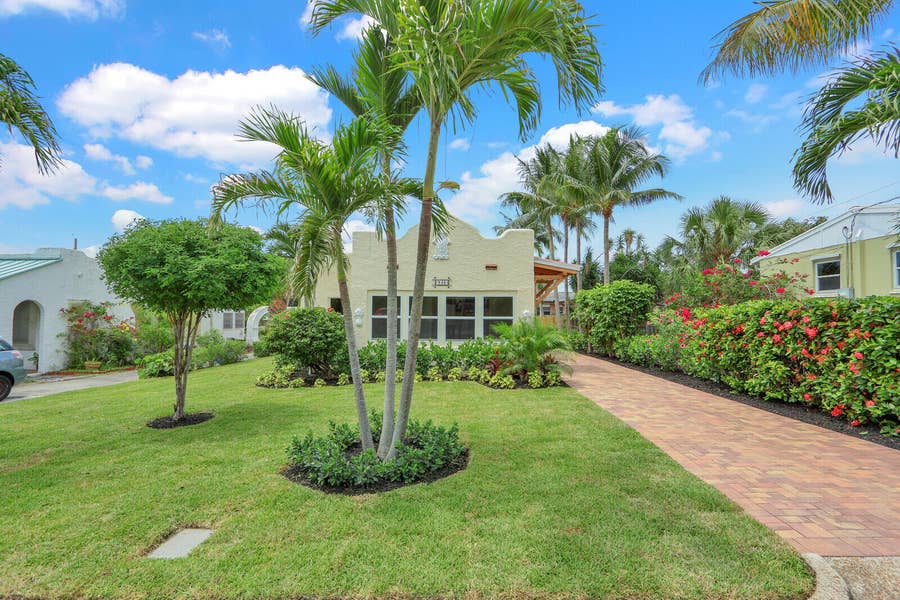 Property photo for 842 Selkirk Street, West Palm Beach, FL