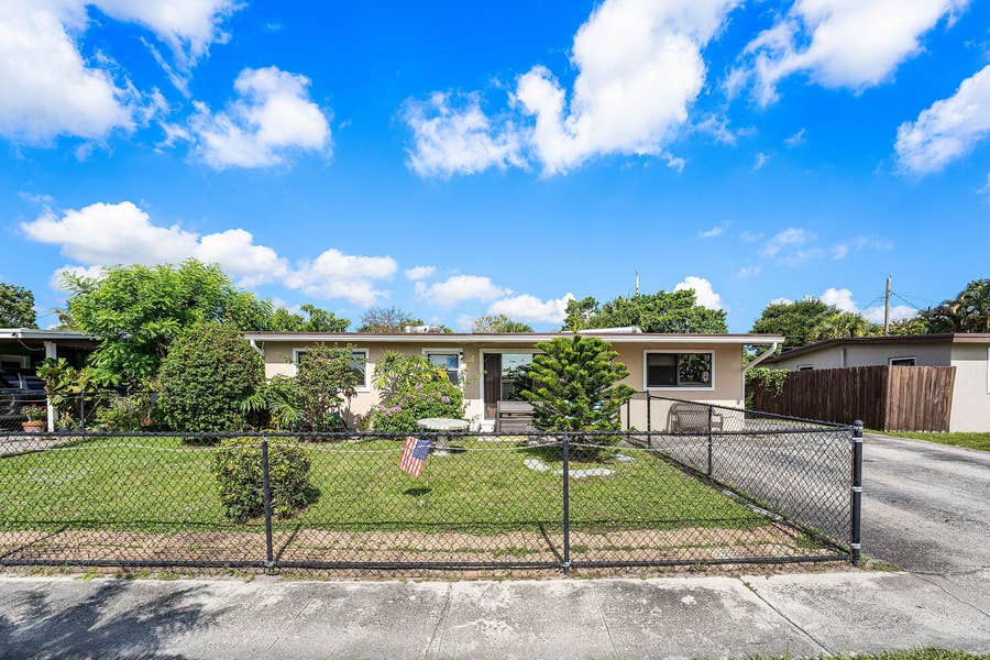 Property photo for 1845 Kudza Road, West Palm Beach, FL