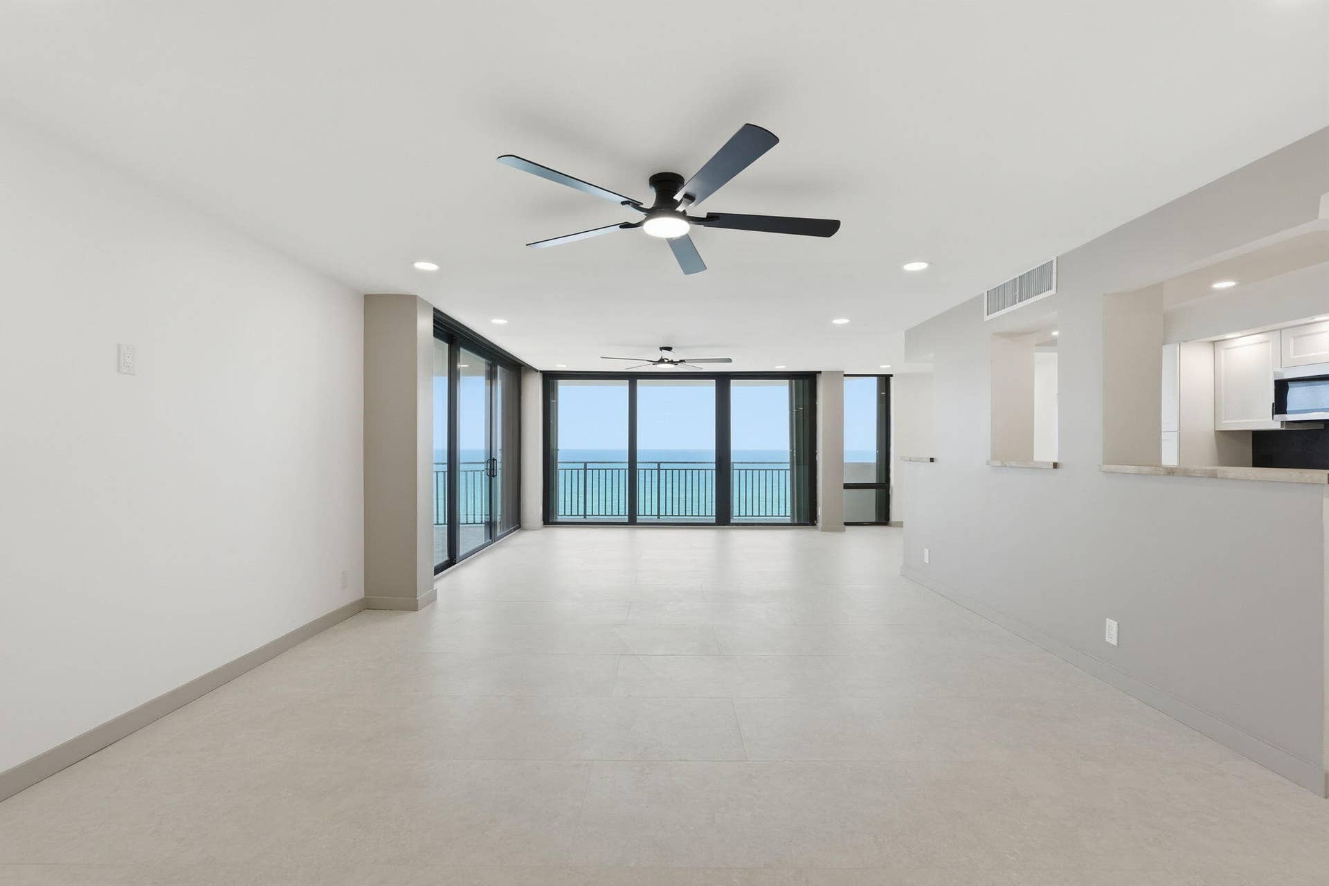 19-web-or-mls-5460_N_Ocean_Dr_Apt_6A_019