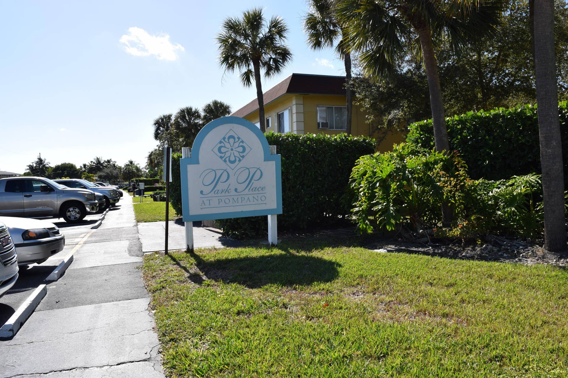 151 SE 6th Avenue, #14, Pompano Beach, FL 33060 Signage