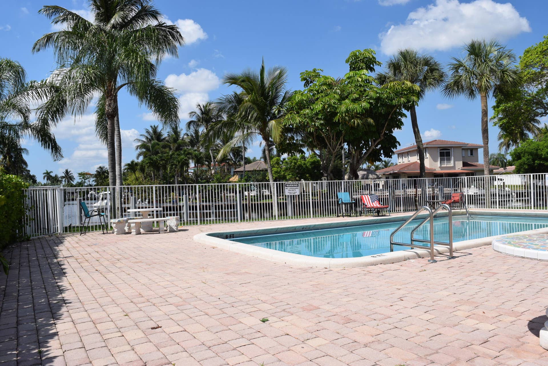 151 SE 6th Avenue, #14, Pompano Beach, FL 33060 Community Pool