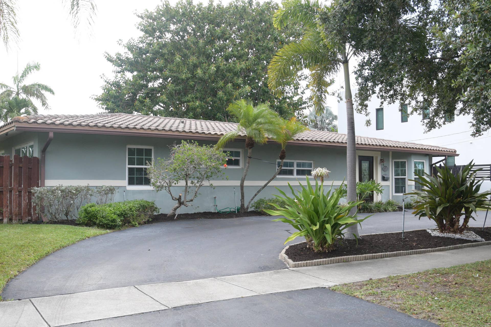 4931 NE 27th Avenue, Lighthouse Point, FL 33064 4931-4385