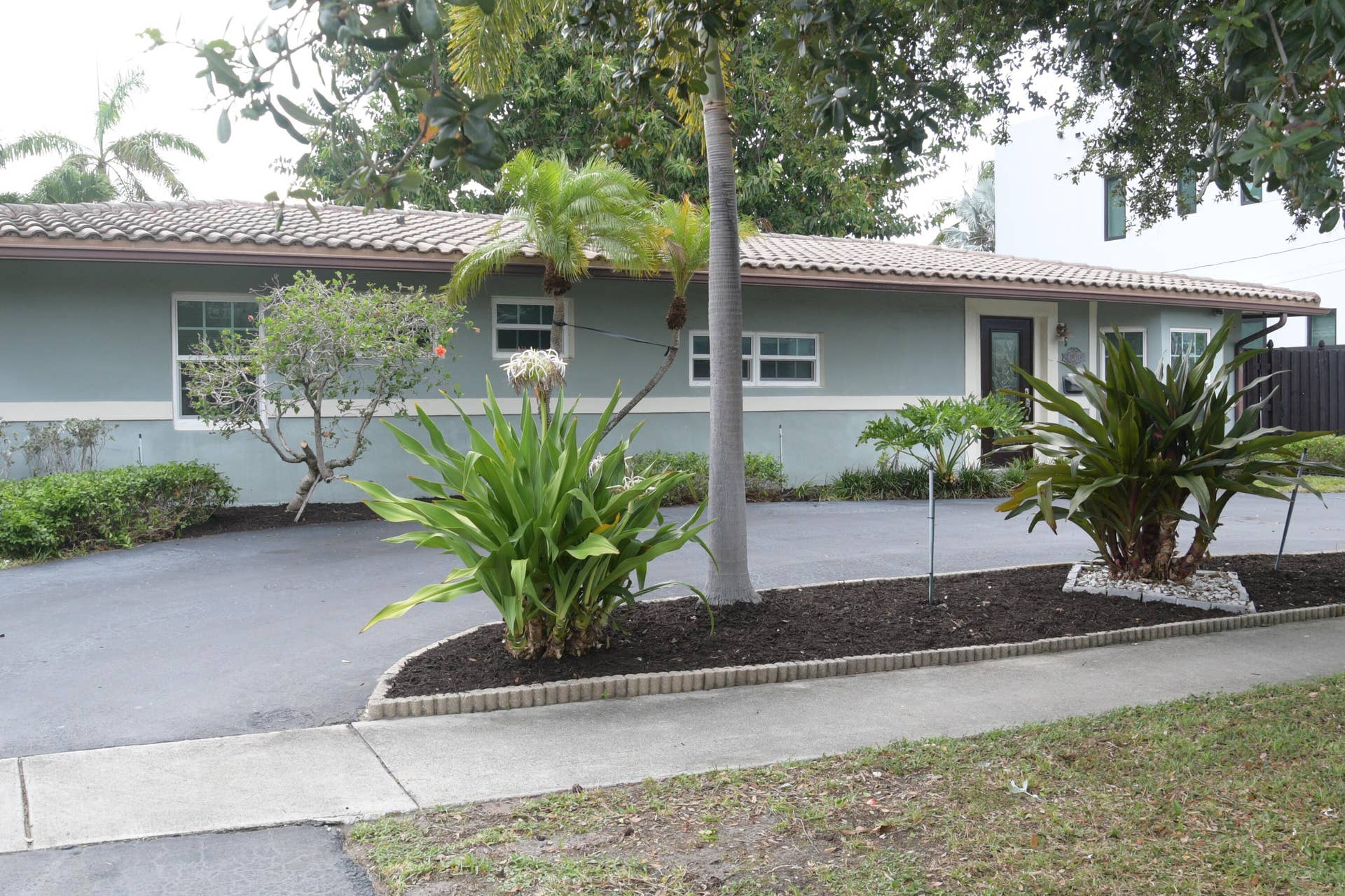 4931 NE 27th Avenue, Lighthouse Point, FL 33064 4931-4384