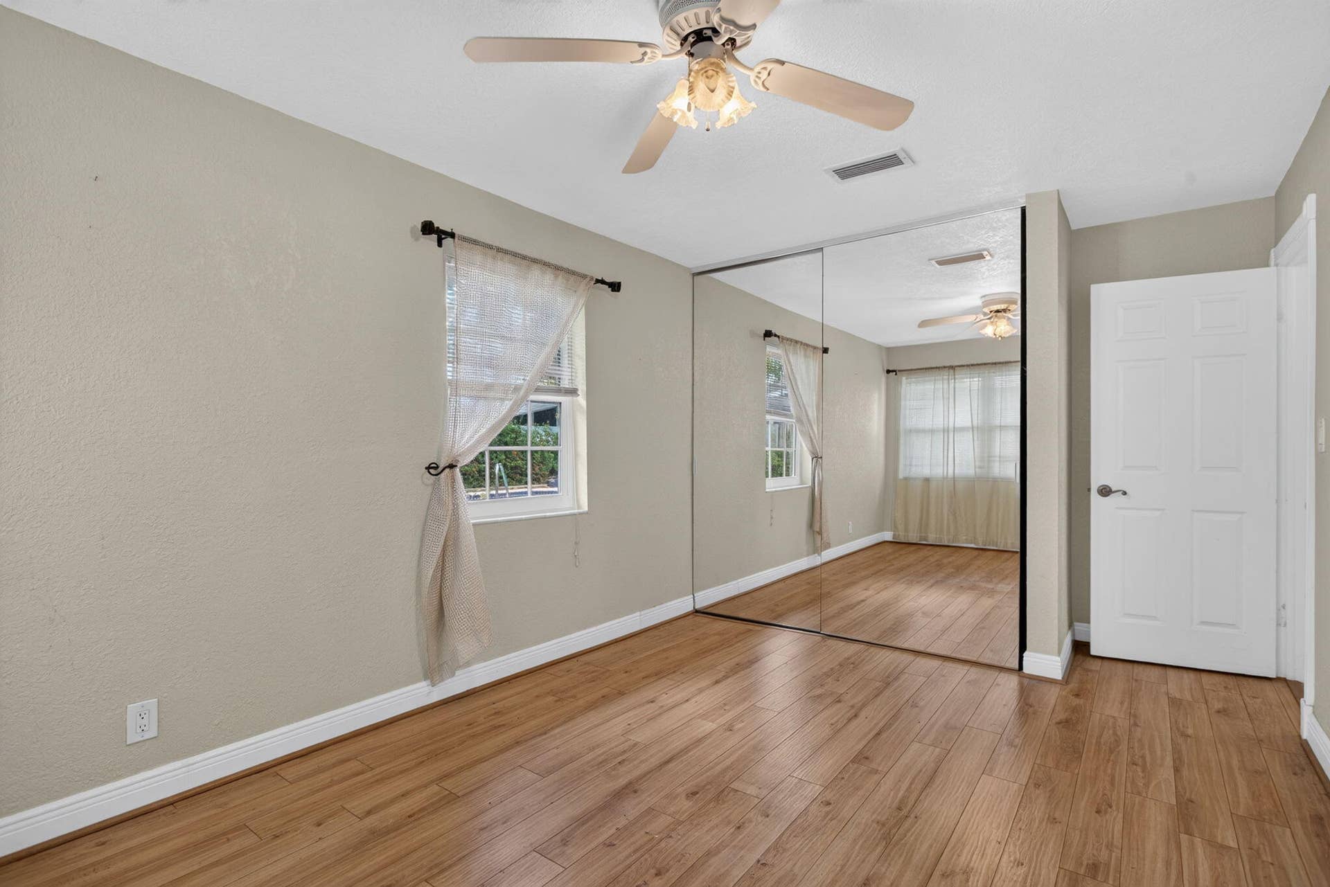 4931 NE 27th Avenue, Lighthouse Point, FL 33064 26-web-or-mls-4931-2912