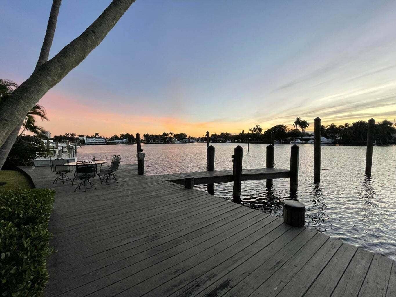 325 Sunset Drive, #A, Fort Lauderdale, FL 33301 dock view