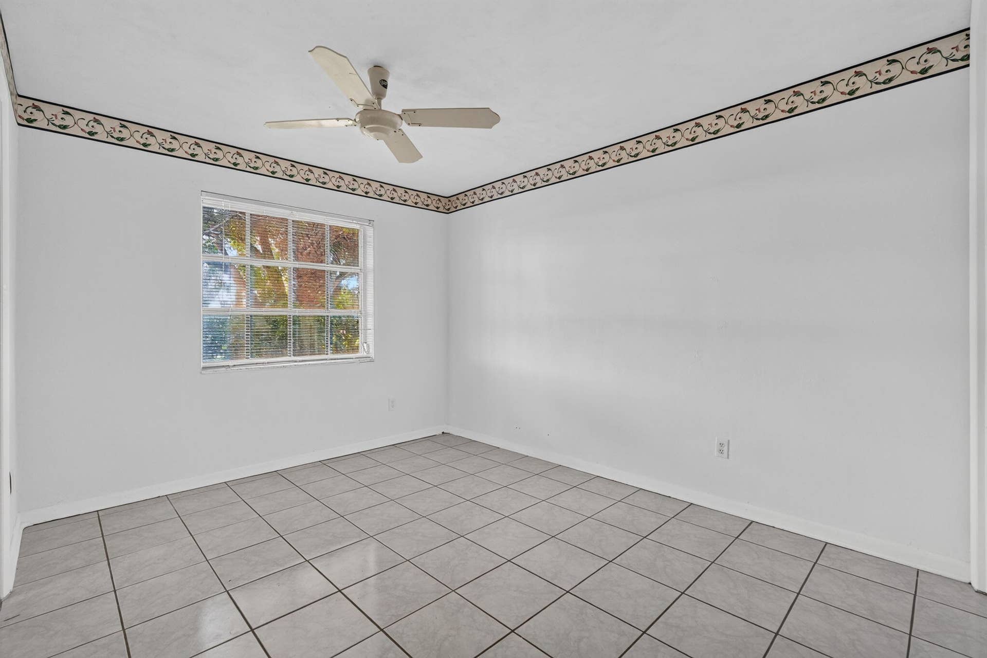 842 Fathom Road W, North Palm Beach, FL 33408 34-web-or-mls-030__MLP3655