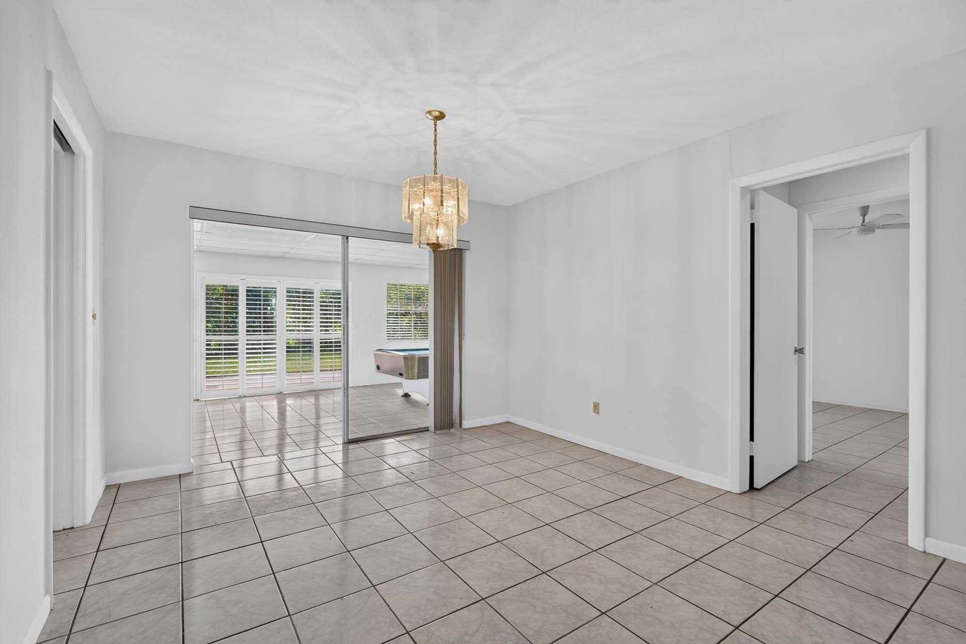 842 Fathom Road W, North Palm Beach, FL 33408 dinning area