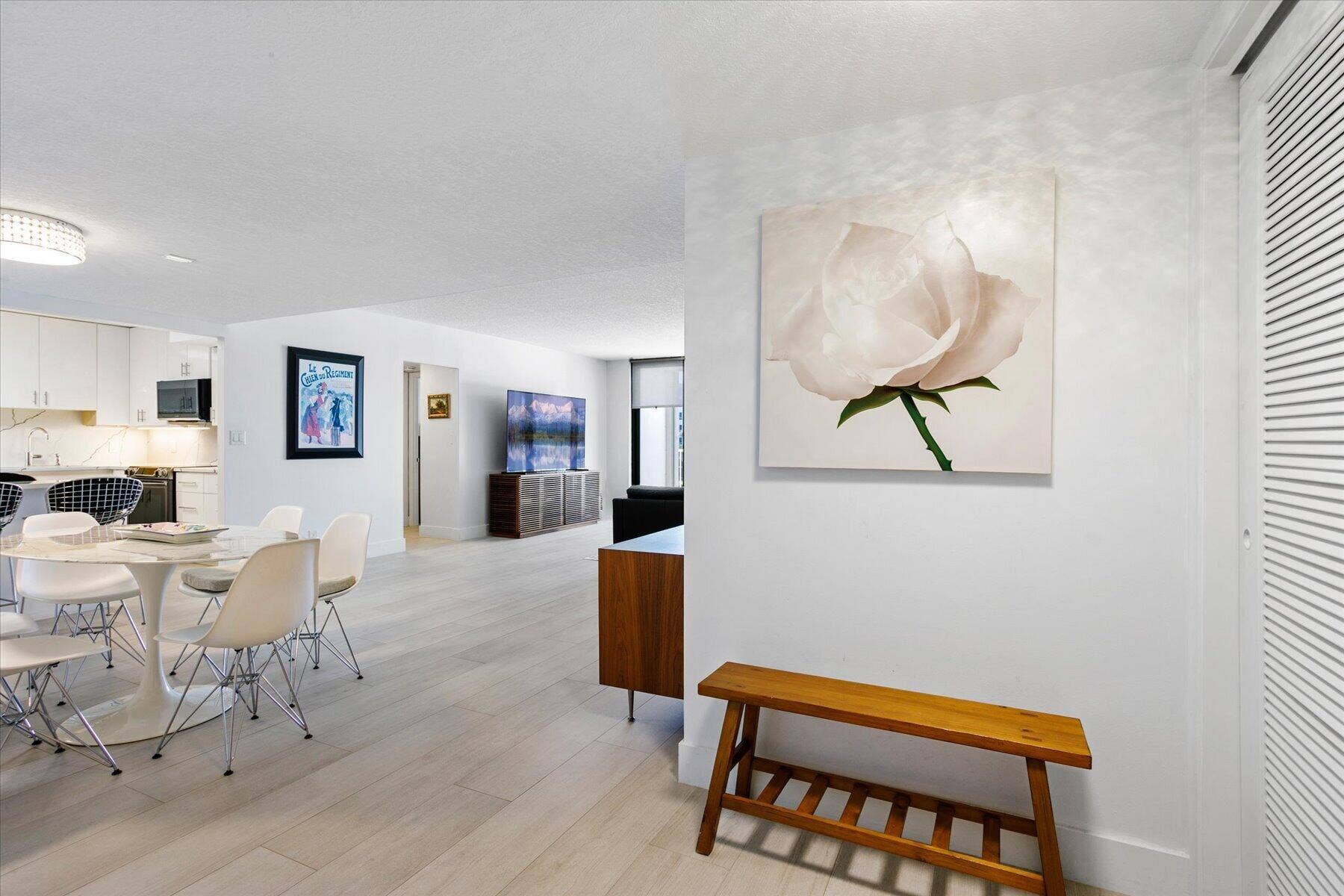 2860 S Ocean Boulevard, #216, Palm Beach, FL 33480 Entry