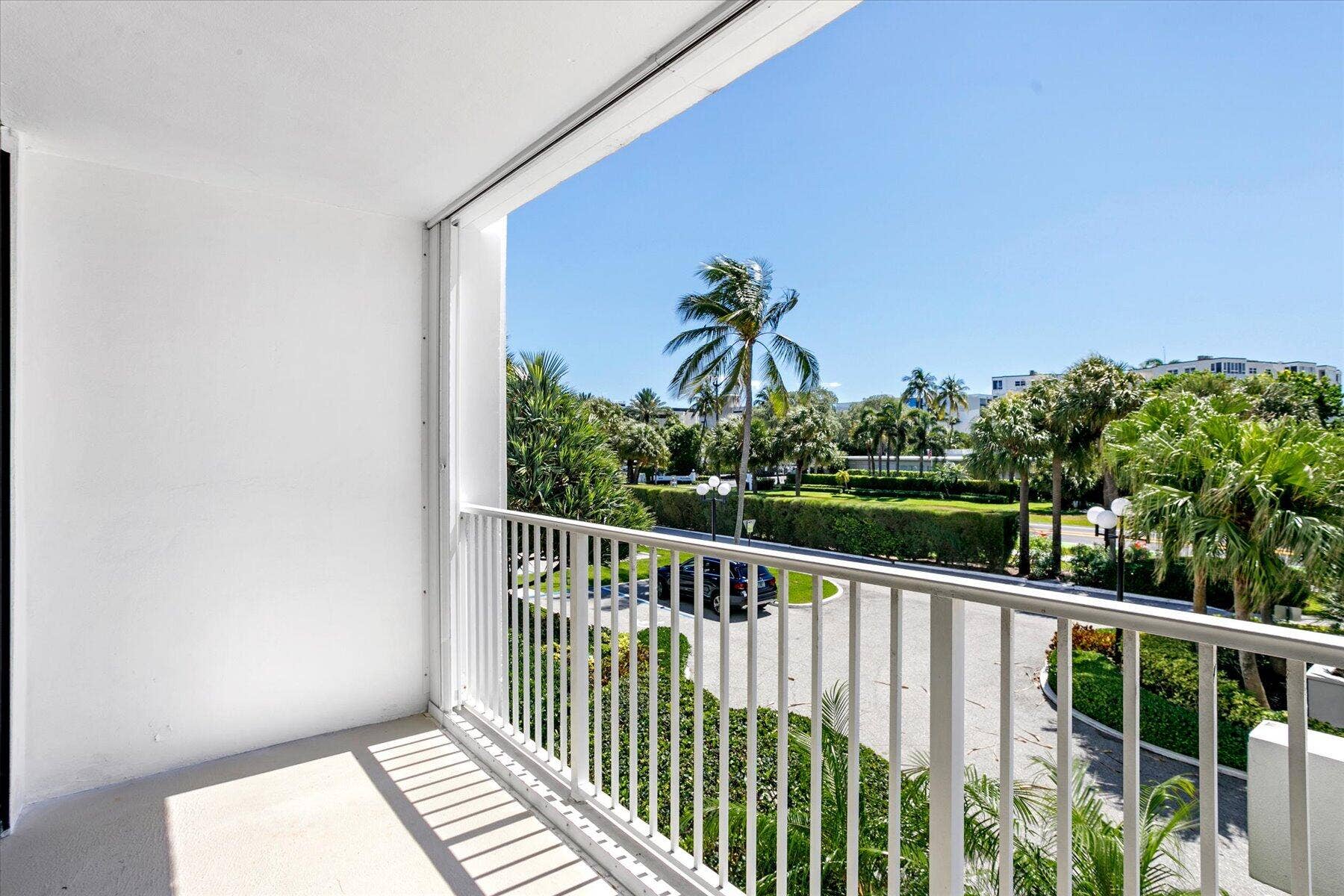 2860 S Ocean Boulevard, #216, Palm Beach, FL 33480 Balcony facing east