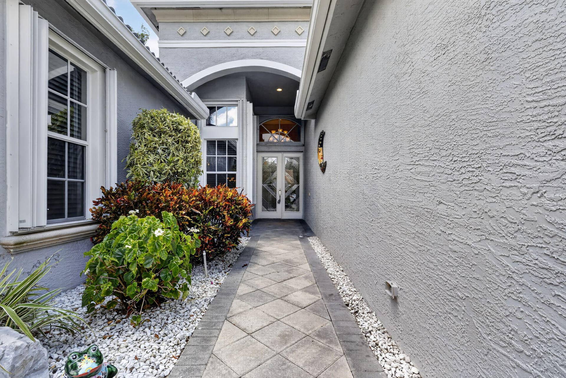 Lush Landscaping Front & Back offering lots of curb appeal.
