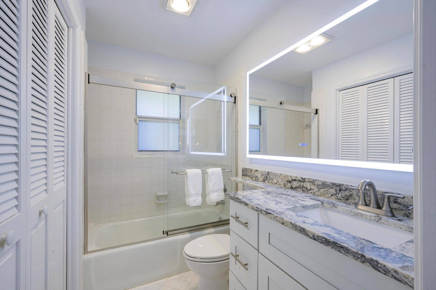 11335 Twelve Oaks Way, North Palm Beach, FL 33408 Master Bathroom