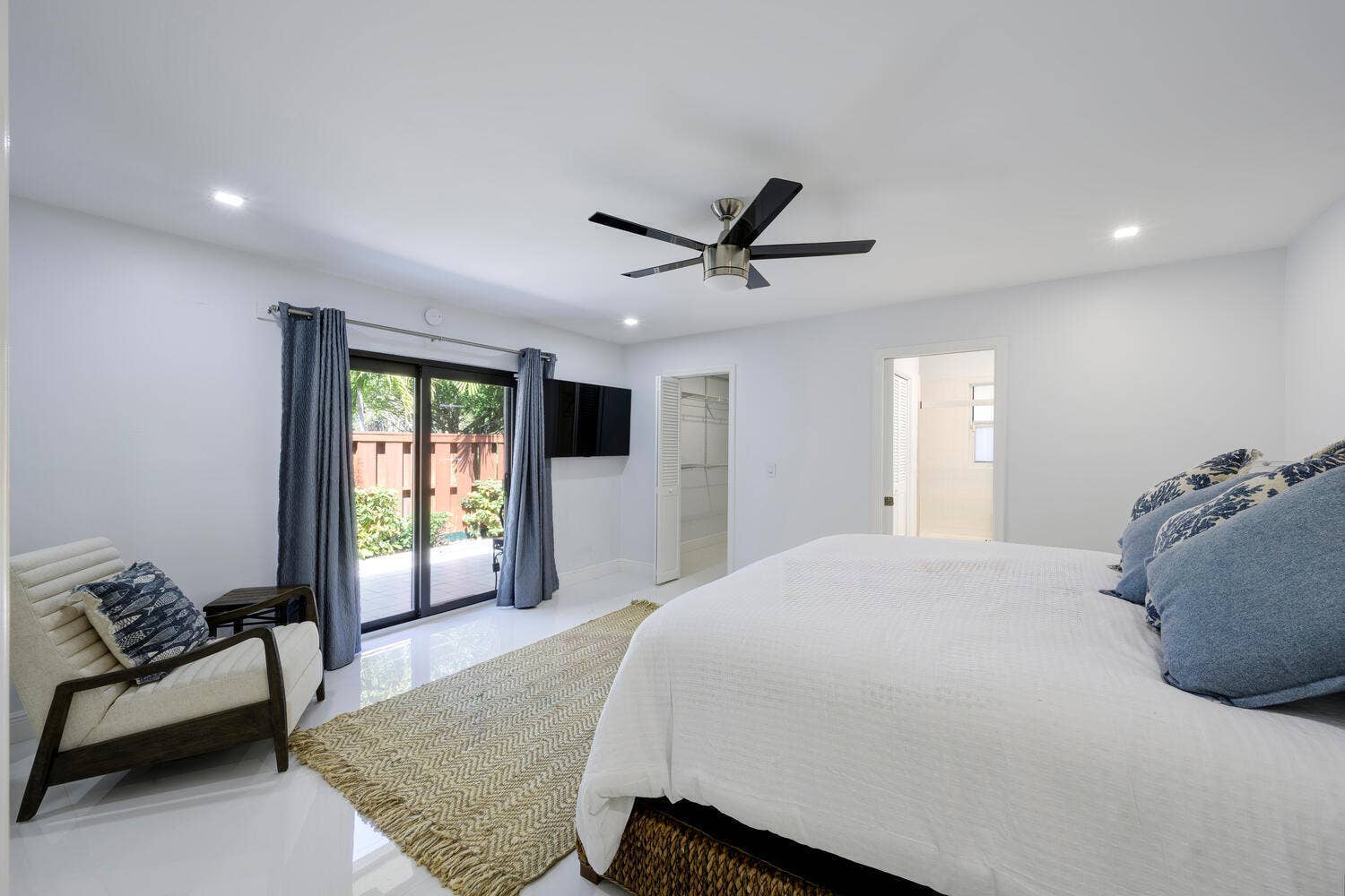 11335 Twelve Oaks Way, North Palm Beach, FL 33408 Master Bedroom