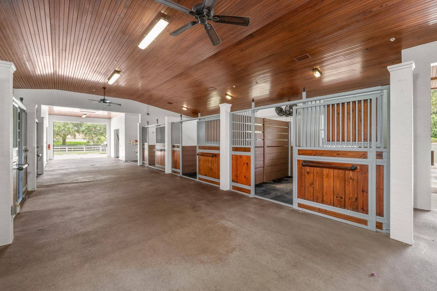 3454 Grand Prix Farms Drive, Wellington, FL 33414 080-031-DSC 5210-1500x1000