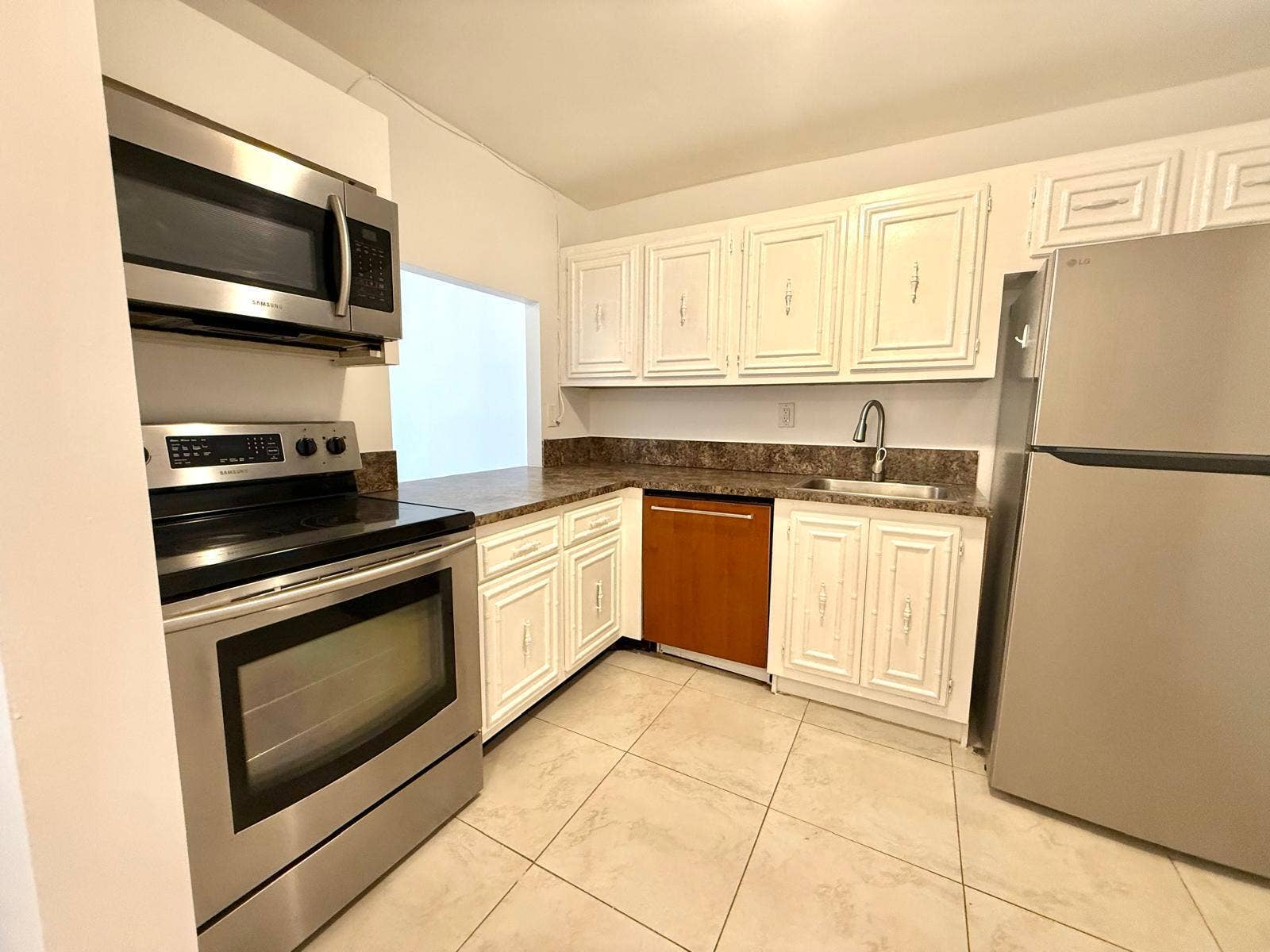 1000 Parkview Drive, #316, Hallandale Beach, Hallandale Beach, FL 33009 11