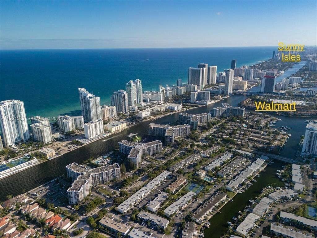 1000 Parkview Drive, #316, Hallandale Beach, Hallandale Beach, FL 33009 1