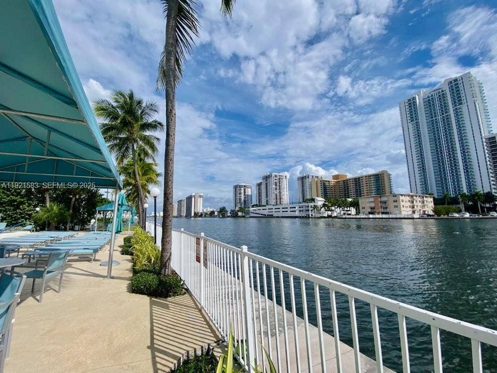 1000 Parkview Drive, #316, Hallandale Beach, Hallandale Beach, FL 33009 21