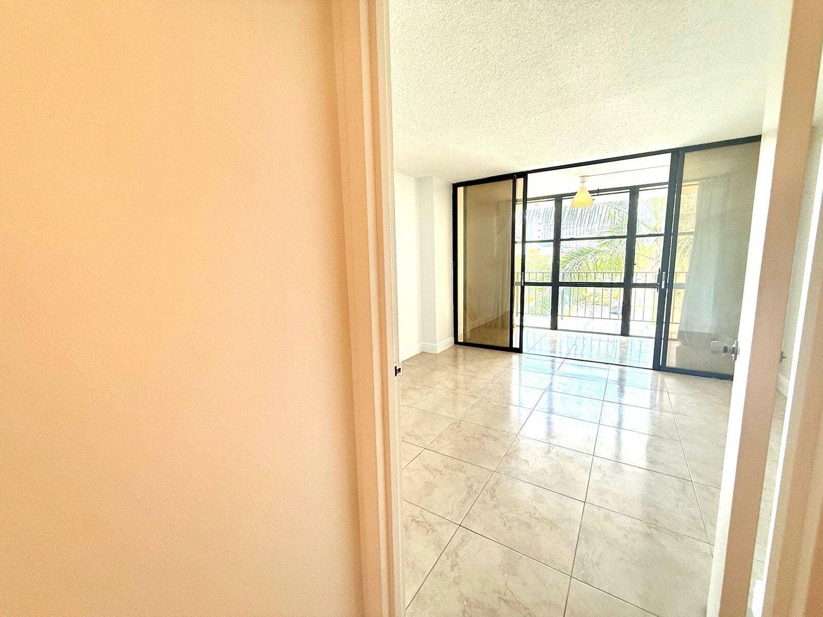 1000 Parkview Drive, #316, Hallandale Beach, Hallandale Beach, FL 33009 4