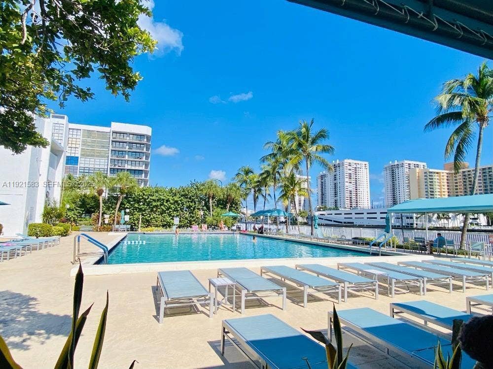 1000 Parkview Drive, #316, Hallandale Beach, Hallandale Beach, FL 33009 20