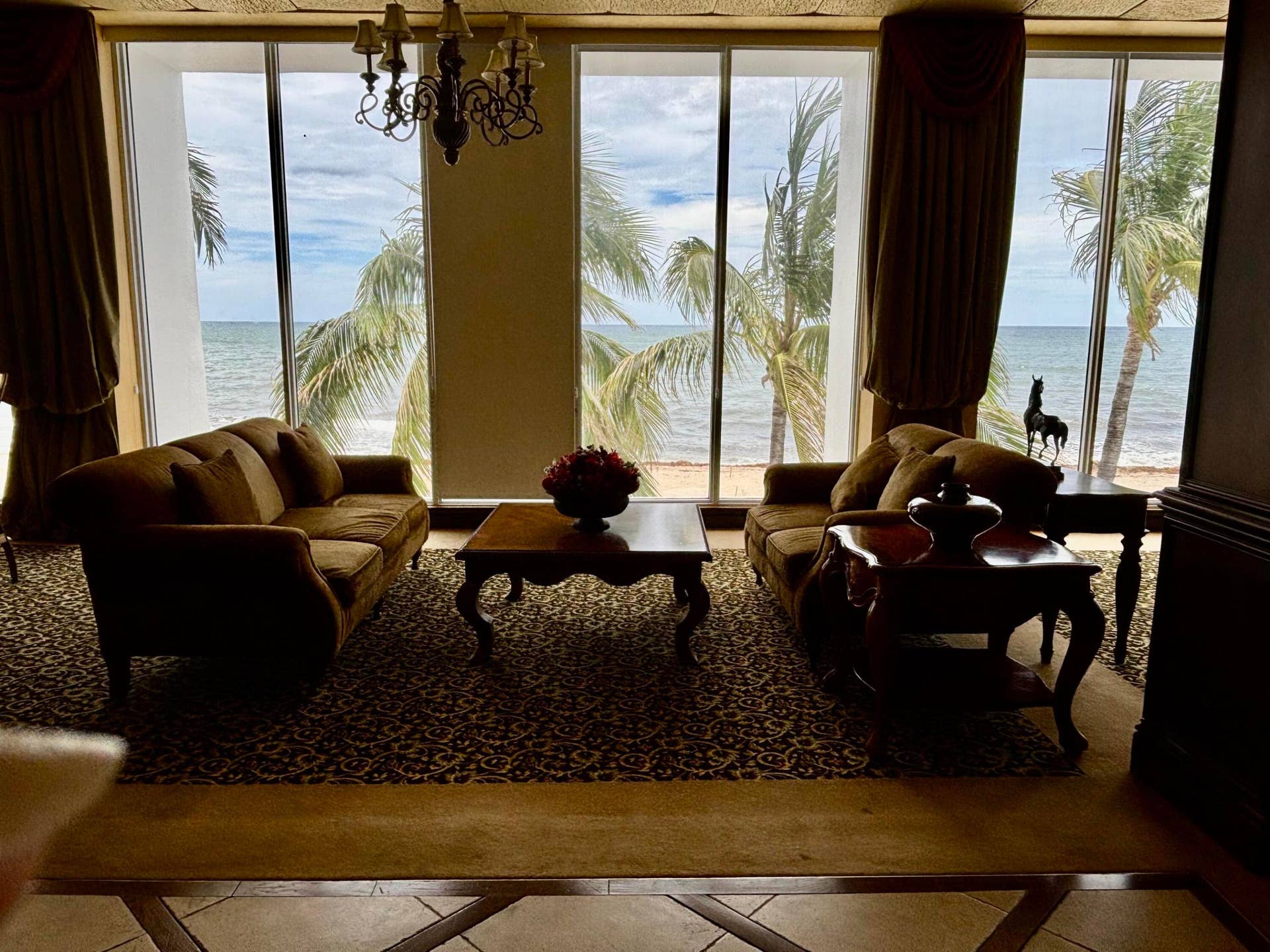 Oceanfront social room