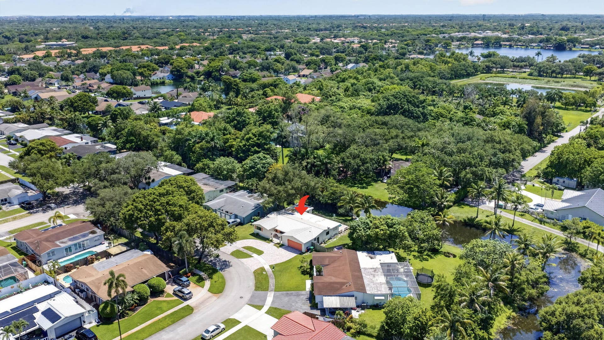 5411 SW 94th Avenue, Cooper City, FL 33328 38-web-or-mls-DJI_20260620025933_0316_D