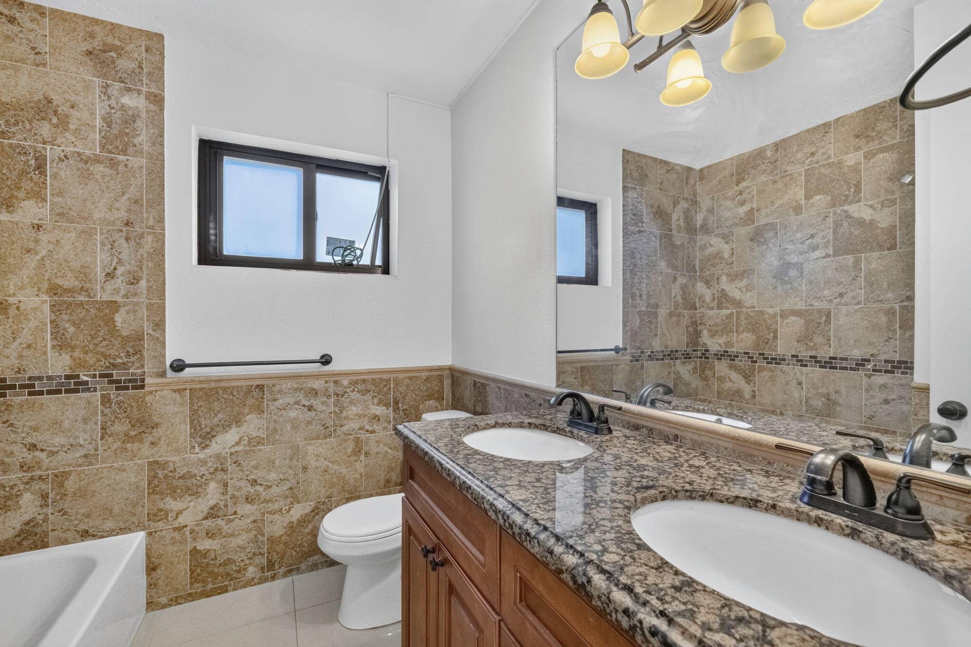 5411 SW 94th Avenue, Cooper City, FL 33328 15-web-or-mls-8I8A6064