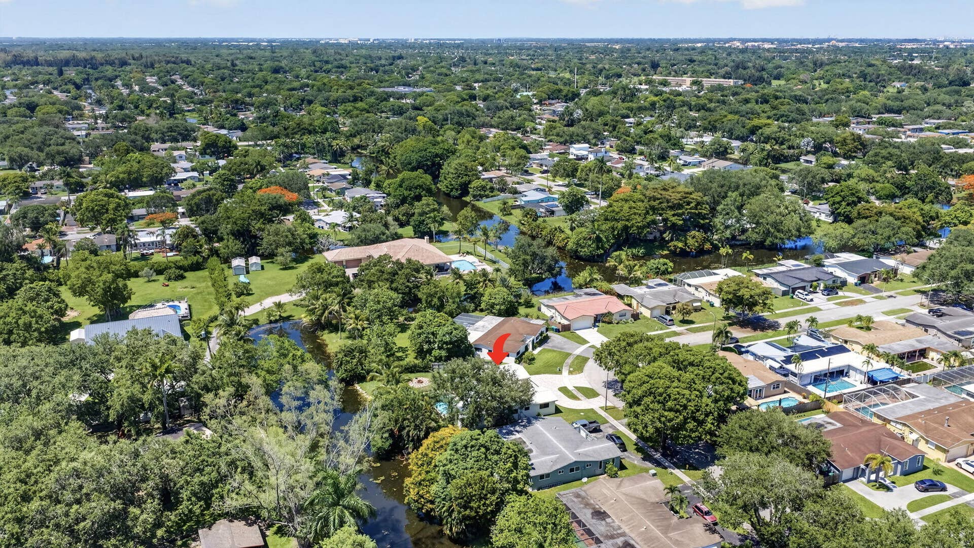 5411 SW 94th Avenue, Cooper City, FL 33328 44-web-or-mls-DJI_20260620030052_0351_D