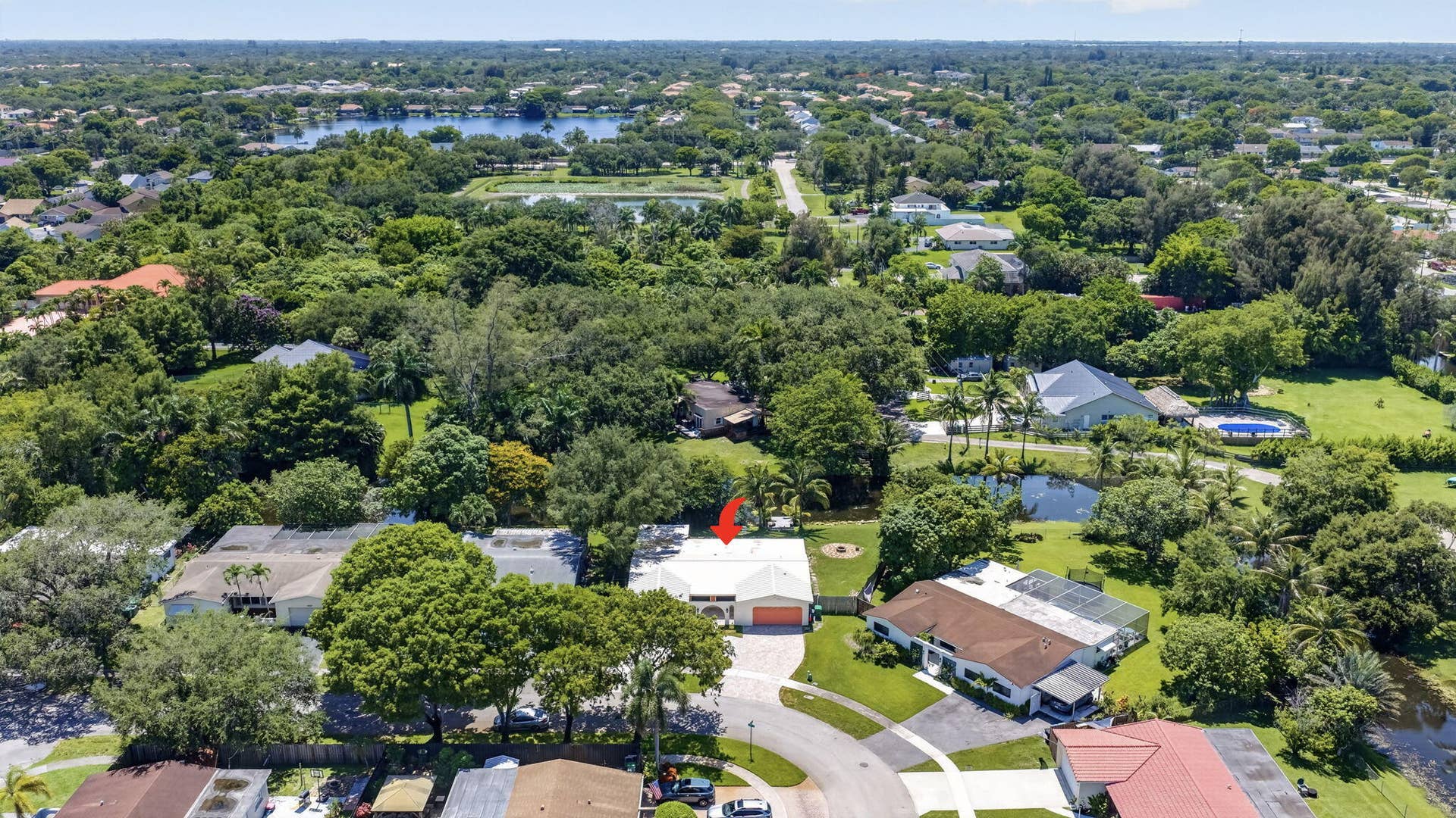 5411 SW 94th Avenue, Cooper City, FL 33328 37-web-or-mls-DJI_20260620025921_0312_D