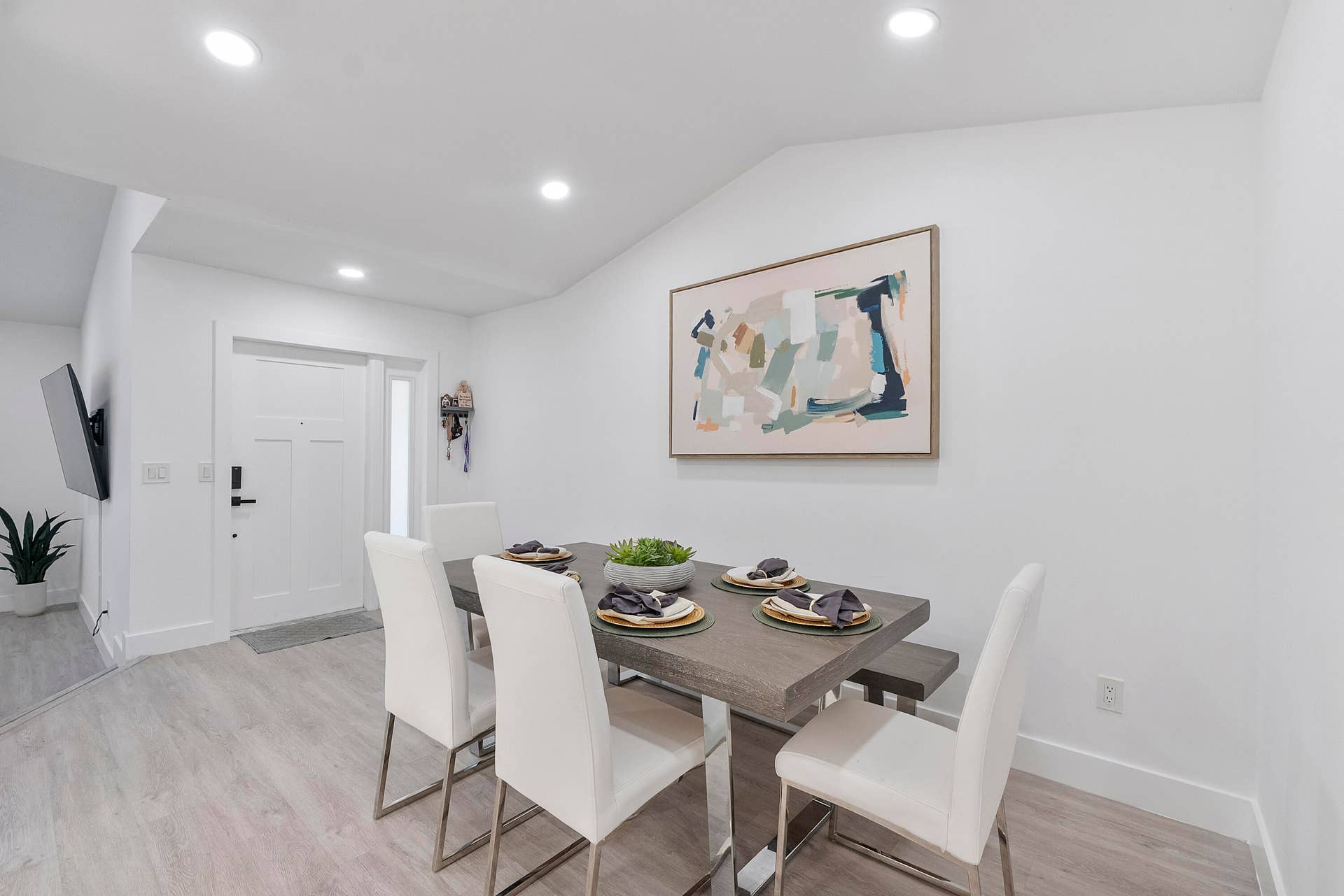 Dining Area 1