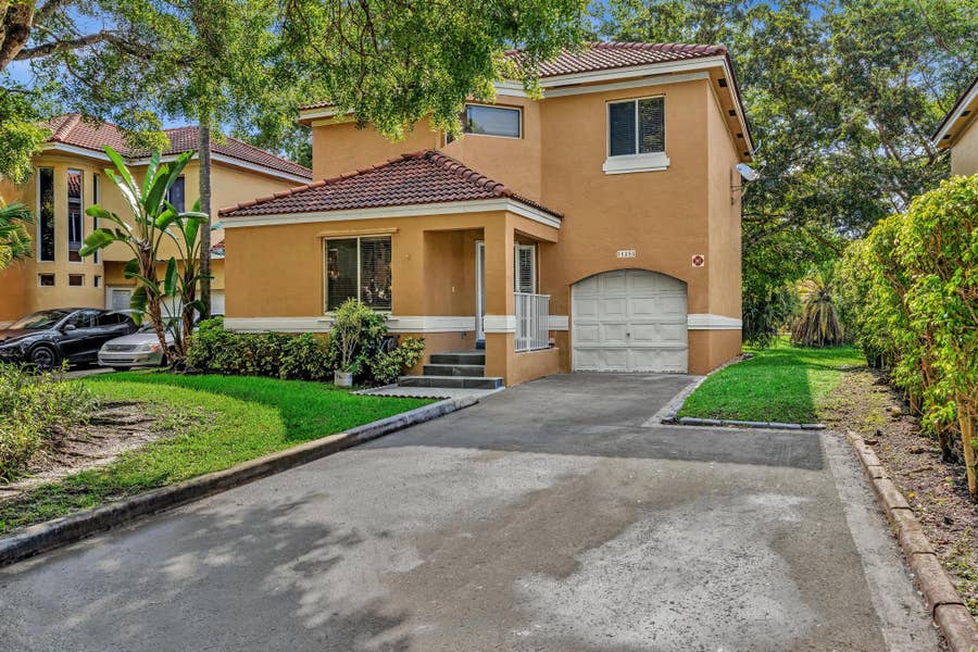 Property photo for 11251 Lakeview Drive, #21-f, Coral Springs, FL