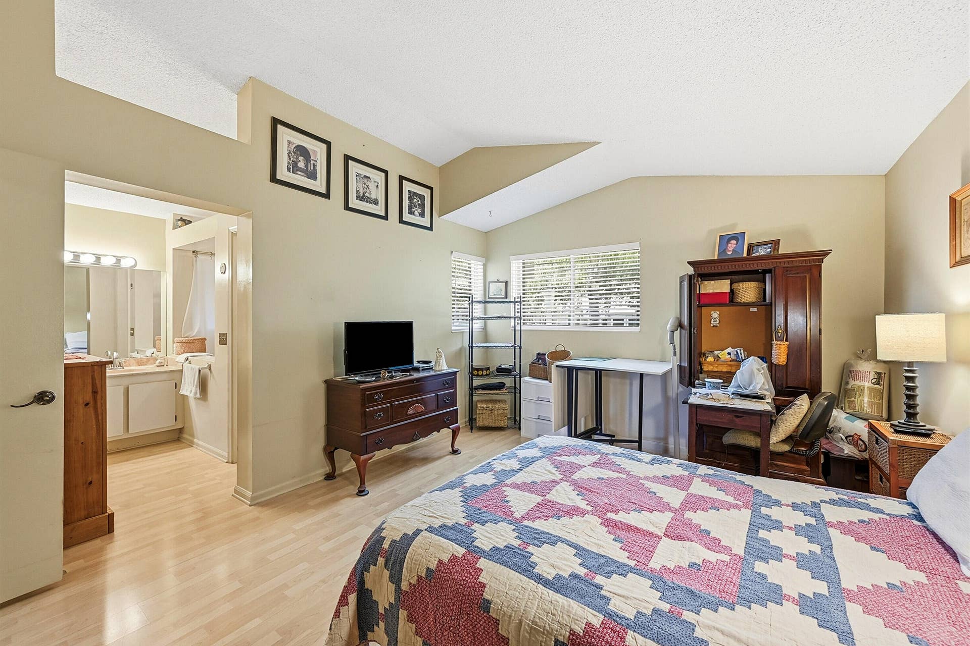 2118 Discovery Circle W, Deerfield Beach, FL 33442 16_primary bedroom