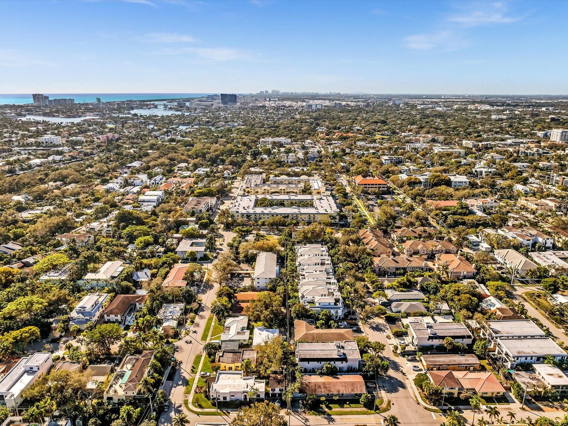 215 NE 16th Avenue, #203, Fort Lauderdale, FL 33301 Photo 32