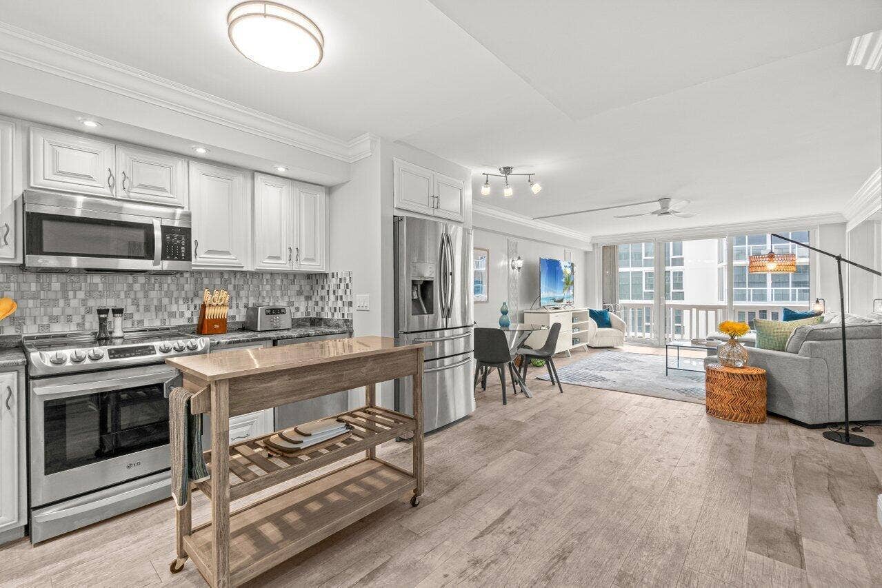 3570 S Ocean Boulevard, #806, Palm Beach, FL 33480 006-3570SouthOceanBoulevard-806-SouthPal