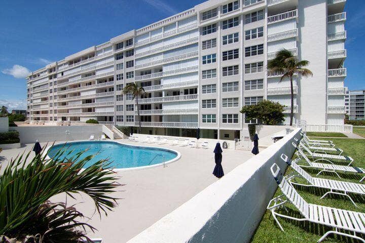 3570 S Ocean Boulevard, #806, Palm Beach, FL 33480 7-Tuscany Pool and Lounge Chairs on Gras